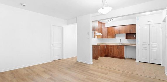 Appartement 1 CC en semi sous-sol //DISPONIBLE DÈS MAINTENANT - Photo 2