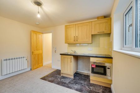 1 bedroom ground floor flat to rent - Photo 4