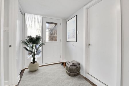 Spacious Navaho Townhomes & Garden Homes in West Ottawa - Photo 4