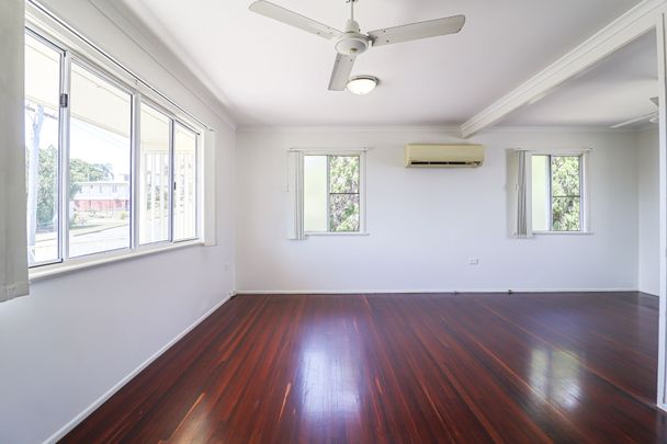 WELCOME TO 41 FLINDERS STREET - WHERE LIFESTYLE MEETS LOCATION! - Photo 1