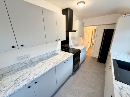 2 bedroom terraced house to rent - Photo 2