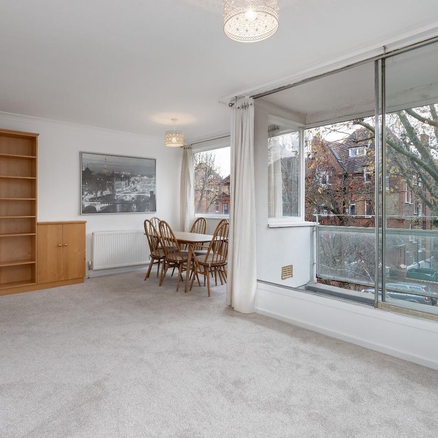 Eton Avenue, London, Belsize Park - Photo 1