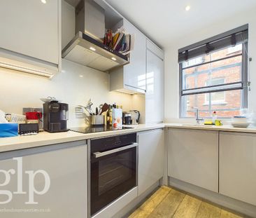 Flat, Shaftesbury Avenue, Soho, W1D - Photo 1