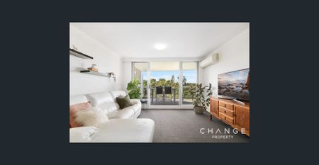 3 Bedroom unit with Pool in complex - Photo 3