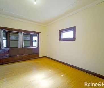 Charming Family Home in Penshurst - Photo 6