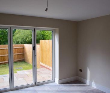 2 bedroom detached house to rent - Photo 5