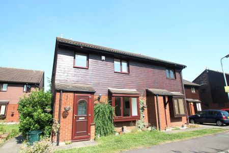 Philpots Close, West Drayton, UB7 - Photo 5