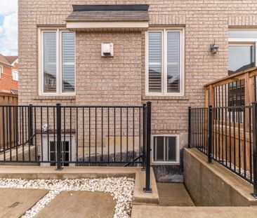 For Lease - 220 Castle Oaks Crossing N/A, Brampton, Ontario - Photo 4