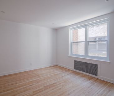2105 Chomedey Street - Photo 5