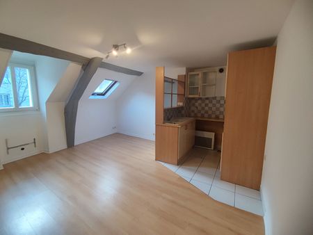 Apartment - Photo 2