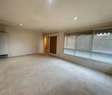 3 Bedroom Home in Great Location - Photo 1