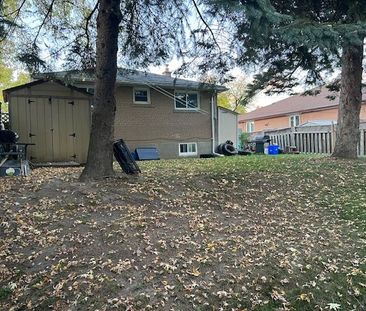 For Lease - 236 Silverbirch Drive, Newmarket, Ontario - Photo 4