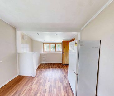 City Centre - 4 Bedrooms - Photo 2