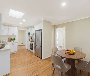 Fully Renovated 4 x 1 in Central Location! - Photo 2