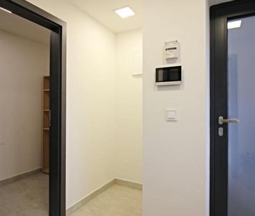Pronájem bytu 1+kk 59 m2 - Fotografie 4