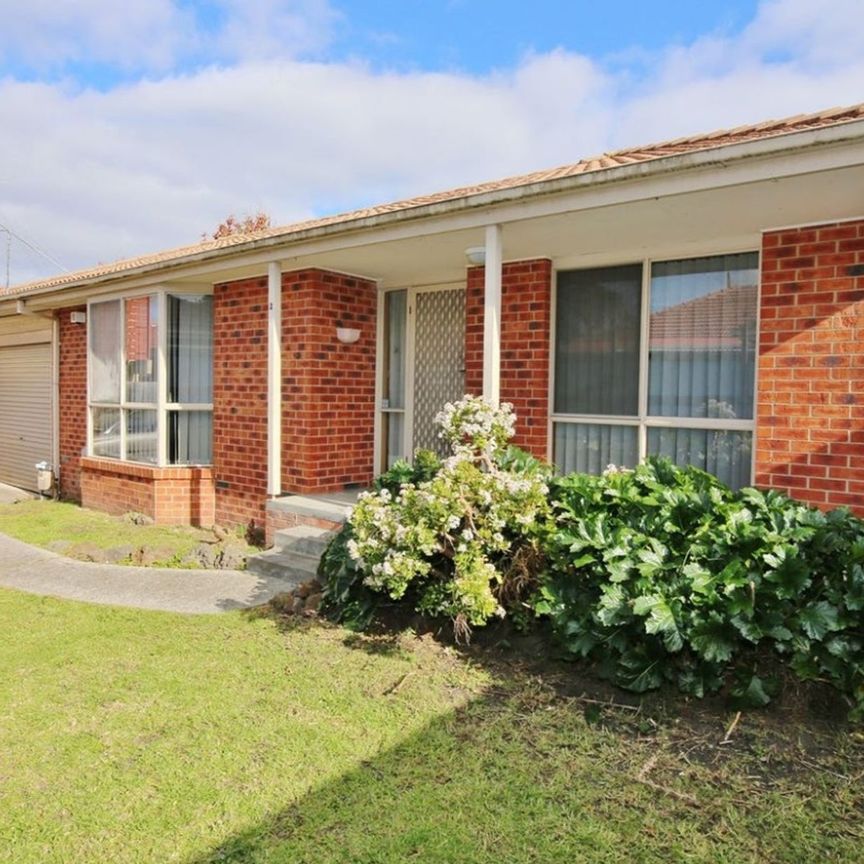 3 Bedroom Family Home in Central Location - Photo 1