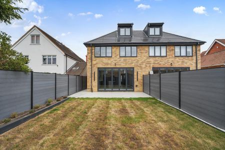 1 bedroom in a house share to rent - Photo 5