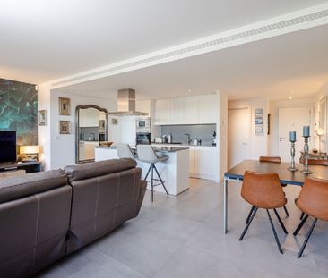 3 Bedroom Apartment For Rent in Selwo, Málaga - Photo 2