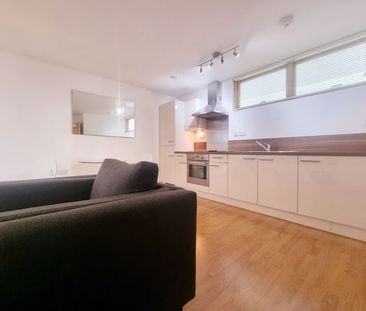 Mann Island, Liverpool - Photo 1