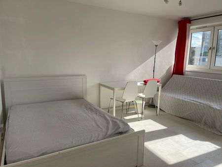 2 Bed Flat, Windsor House, E2 - Photo 3