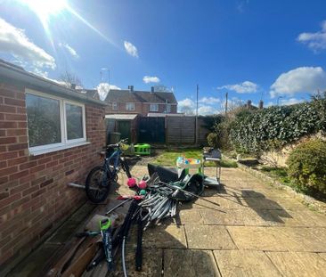 2 bedroom end of terrace house to rent - Photo 6