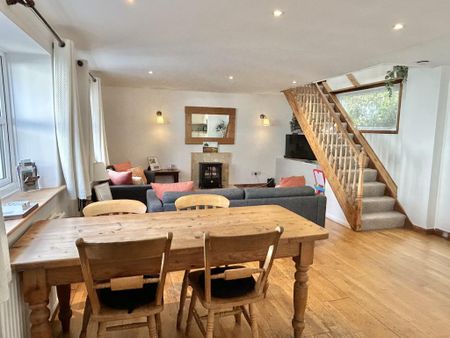 2 bedroom semi-detached house to rent - Photo 2