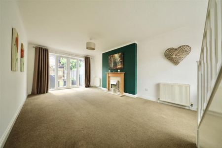 3 bedroom terraced house to rent - Photo 2