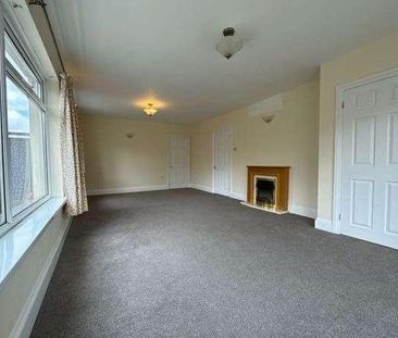 Basildene Close, Gilwern, Abergavenny, NP7 - Photo 3