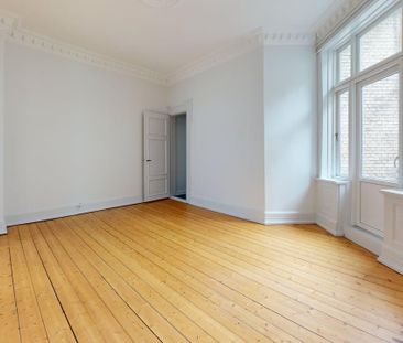 Charmerende lejlighed i hjertet af Aalborg med balkon - Photo 2