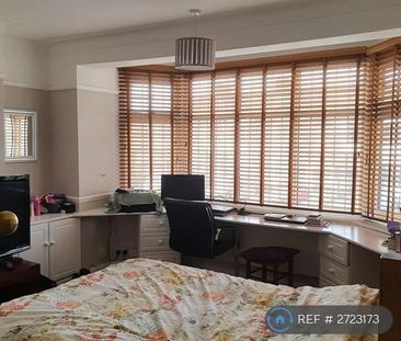 4 bedroom terraced house to rent - Photo 6