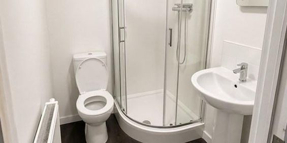 1 bedroom in a house share to rent - Photo 3