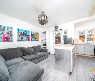 Risley Avenue - Photo 4