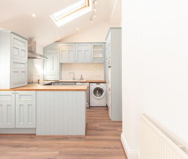 2 bedroom detached bungalow to rent - Photo 2