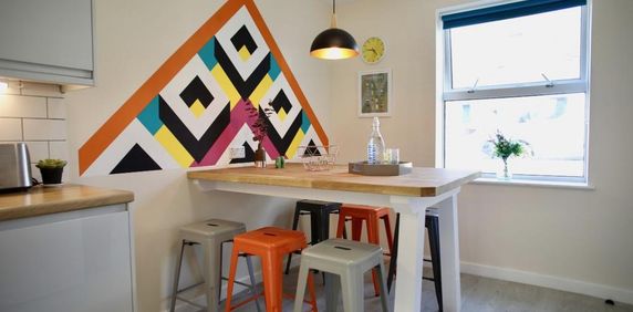 1 bedroom in a house share to rent - Photo 2