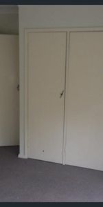 FRONT TWO LEVEL TOWNHOUSE - Photo 4