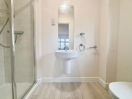 3 bedroom House To Let Total Size: 1054 SQ FT - Photo 5