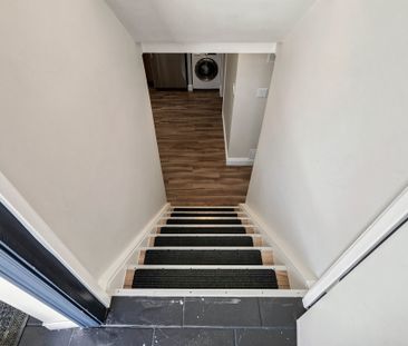 For Lease - 807 Greenfield Crescent Unit# Lower, Newmarket, Ontario - Photo 4