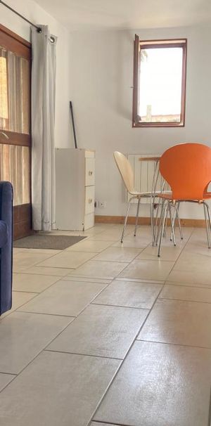 Location Appartement 2 pièces Meublé 30m² SAINTES 17100 - Photo 1