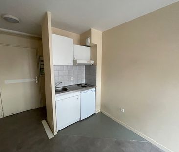 Location Appartement 1 pièce 22m² DEVILLE LES ROUEN 76250 - Photo 4