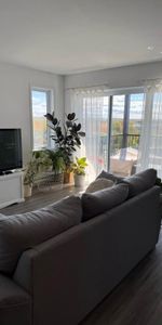 Superbe logement 3 1/2 + bureau à St-Nicolas, 1ier étage, climatisé, 2 STATIONNEMENTS EXTÉRIEURS INCLUS, LIBRE LE 1ier décembre 2025. - Photo 3