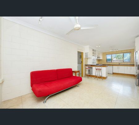 10 Rossiter Street, Cranbrook, Qld 4814 - Photo 3