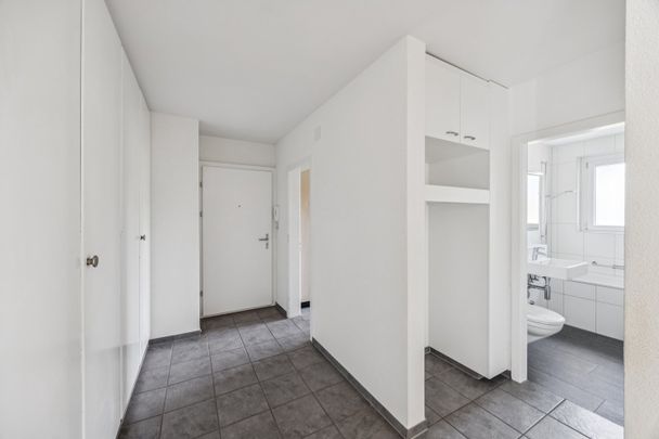 "Nature and city combined - living near Egelsee!" - Photo 1