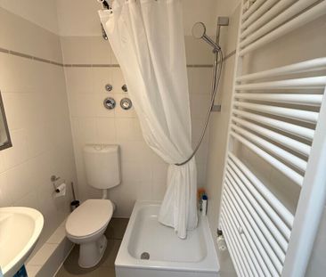 Nähe Stadtpark: Zentrale u. gepflegte 1-Zimmer-Dachgeschoss-Wohnung... - Photo 5