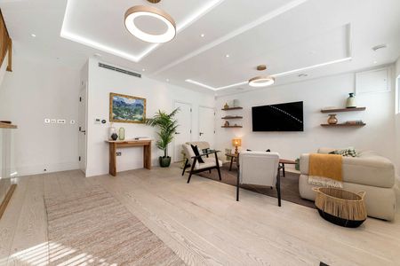 Chesham Mews - Photo 2