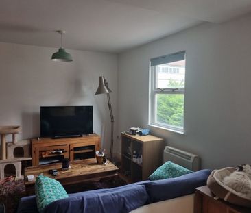 2 Bed Flat, Old Market, BS2 - Photo 2