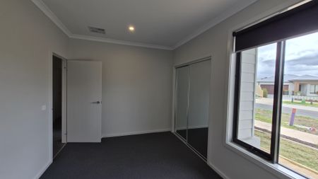 Wyndham Vale - Photo 3