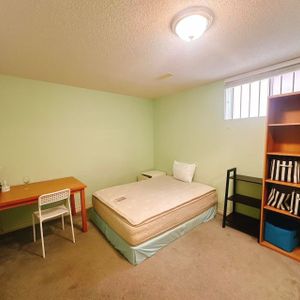 For Lease - 123 Steeles Avenue Unit# Basement Unit 1, Toronto, Ontario - Photo 2