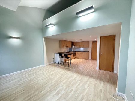 2 bedroom flat to rent - Photo 2