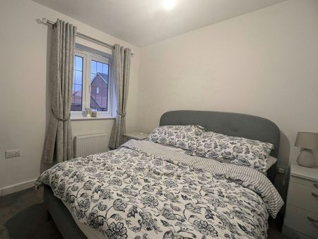 Detached house to rent on - Photo 3