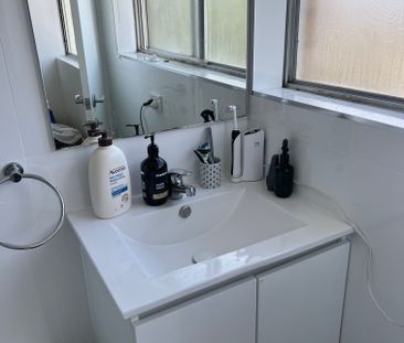 Bondi Beach - Photo 4